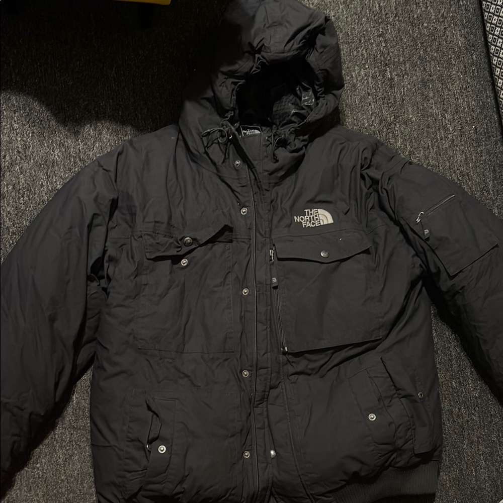The North Face Black Puffer Jacket Insulated and Versatile